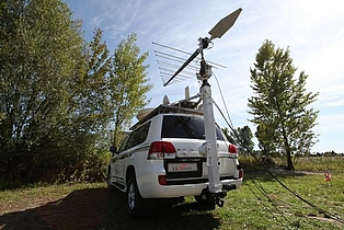 Station Mobile de contrôle des fréquences basée sur un véhicule léger 4x4 type Landcruiser 