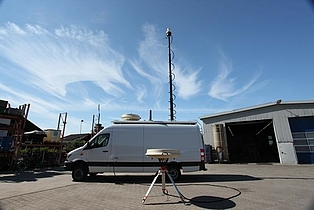 Transporter mit Funküberwachungs-Installation