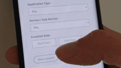 Filtering license applications in the mySPECTRA mobile app Animated screen showing how users filter license applications in the mySPECTRA mobile app